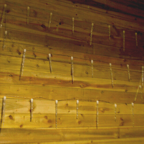 Premier Premier 24 Icicle Lights With 72 Cool White LEDS - 6.9m 2