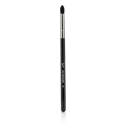 E45 Small Tapered Blending Brush - -