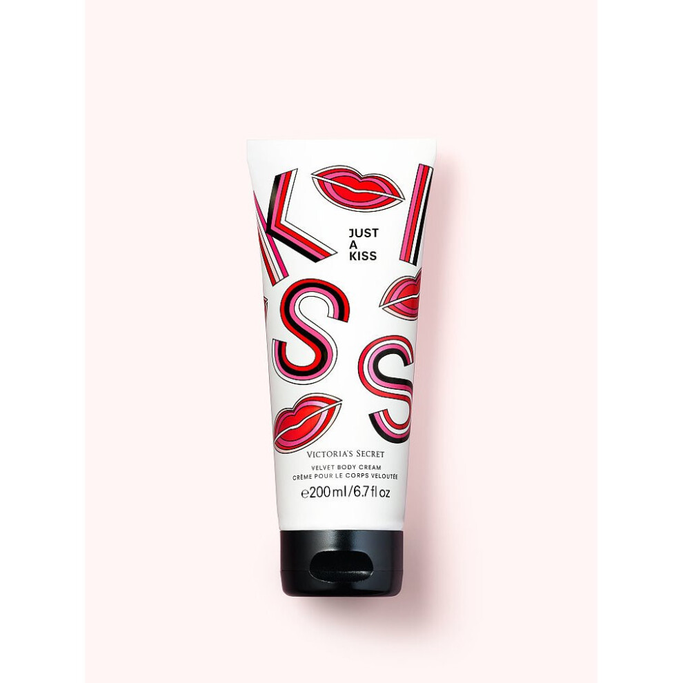 Victoria'S Secret Just A Kiss Velvet Body Cream 200ml