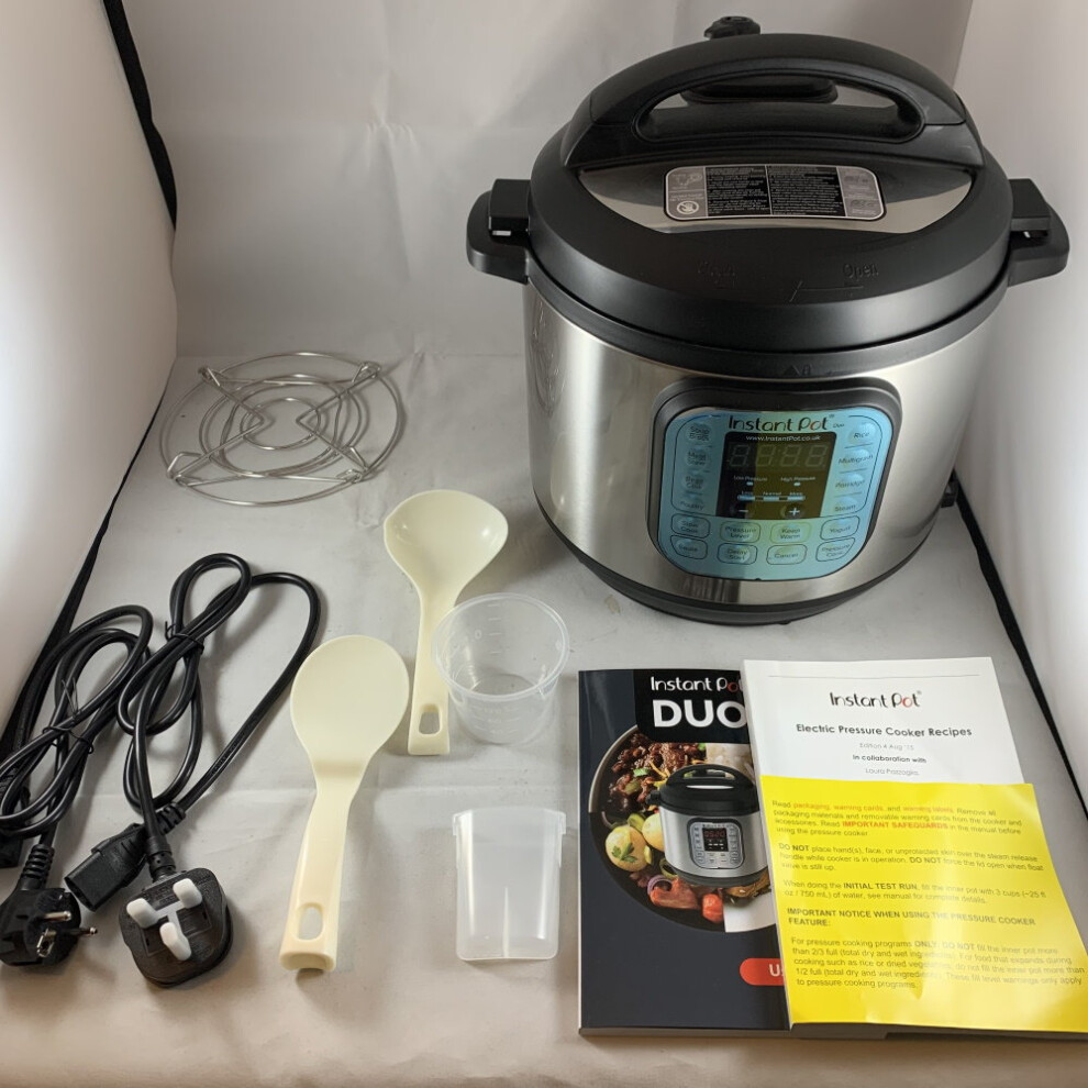 Instant Pot Duo V2 7-In-1 Pressure Cooker 5.7L 1000W Silver/Black