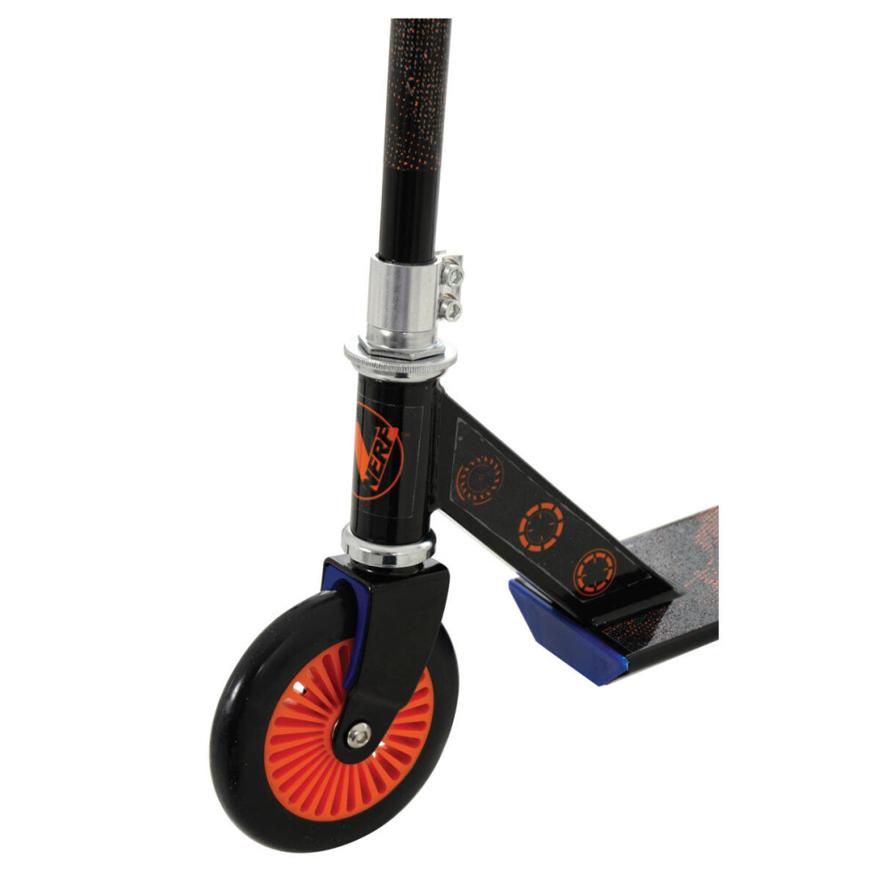 nerf-blaster-scooter---inline-scooter-with-blaster---darts