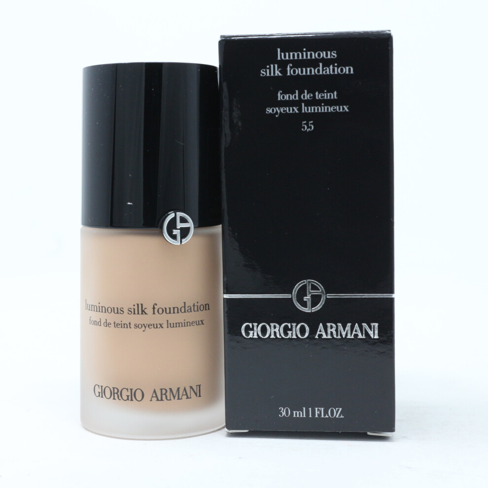 (5.5) Giorgio Armani Luminous Silk Foundation  1oz/30ml New With Box