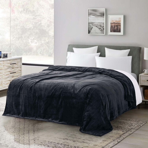 (King) Moonlight Bedding Weighted Thick Fleece Blanket - Black 1