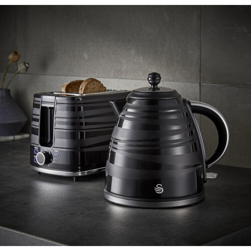 Swan Symphony Twin Pack Kettle and Toaster 1