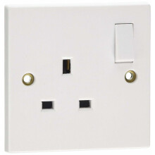 Pifco 13 Amp 1 Gang Switched Wall White Single Socket