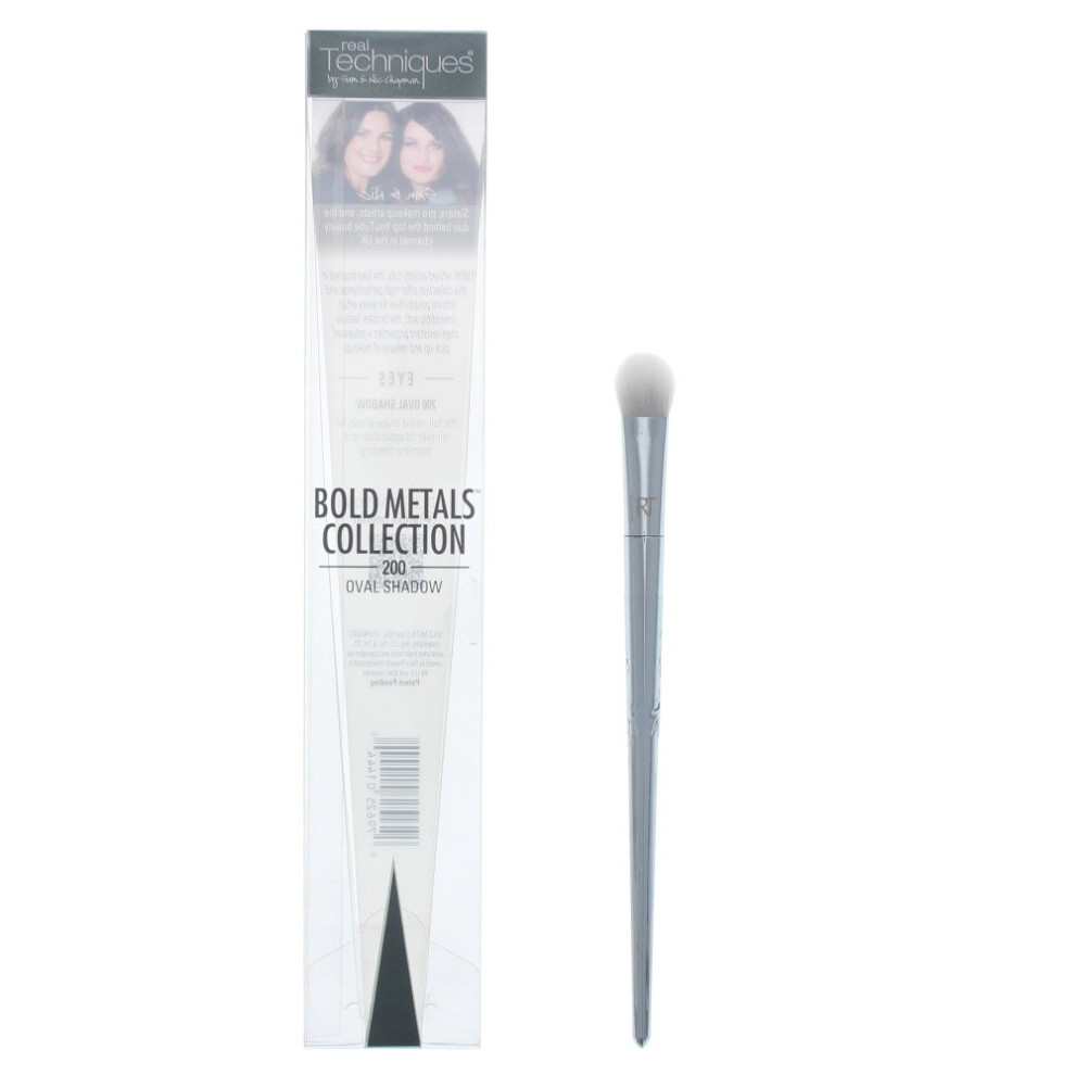Real Tech: Bold Metal 200 Oval Shadow Brush