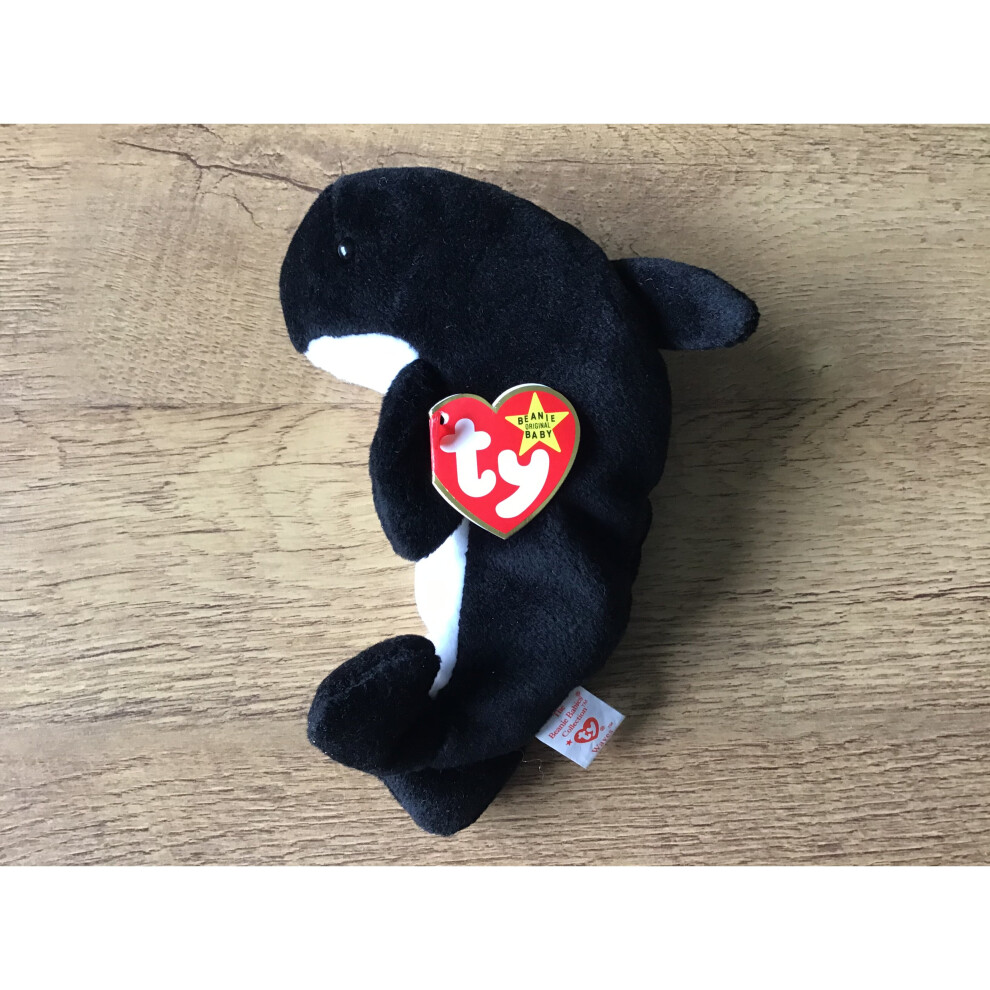 Ty 1996 Waves The Killer Whale Beanie Baby