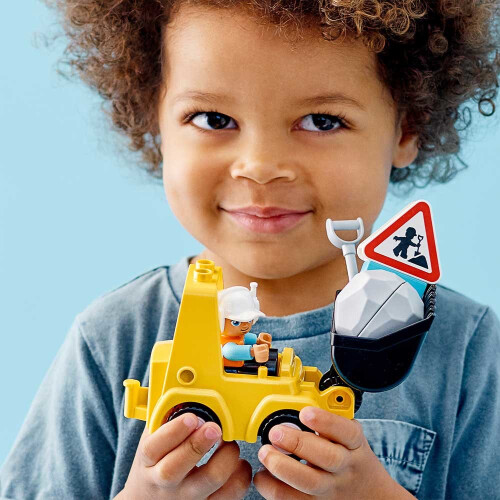 LEGO DUPLO Bulldozer Construction Vehicle 10930 1
