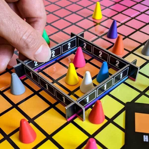 Asmodee Hues and Cues - Board Game 2