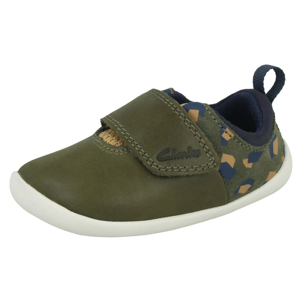 (Green, UK 2.5 Infant) Girls Clarks Casual T-Bar Shoes Roamer Star - F Fit