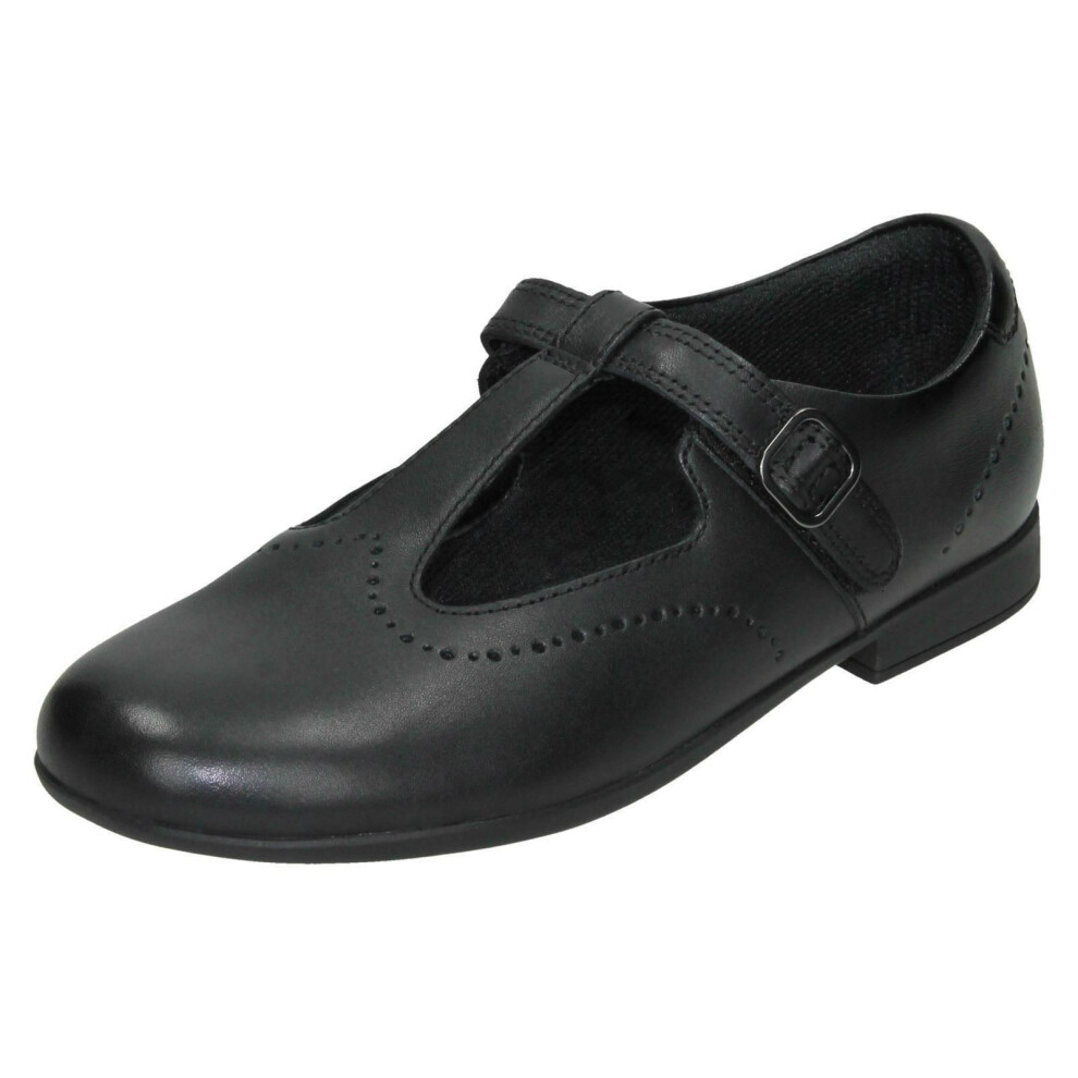 (Black, UK 11.5 Child) Girls Clarks Formal/School Shoes Scala Seek - E Fit