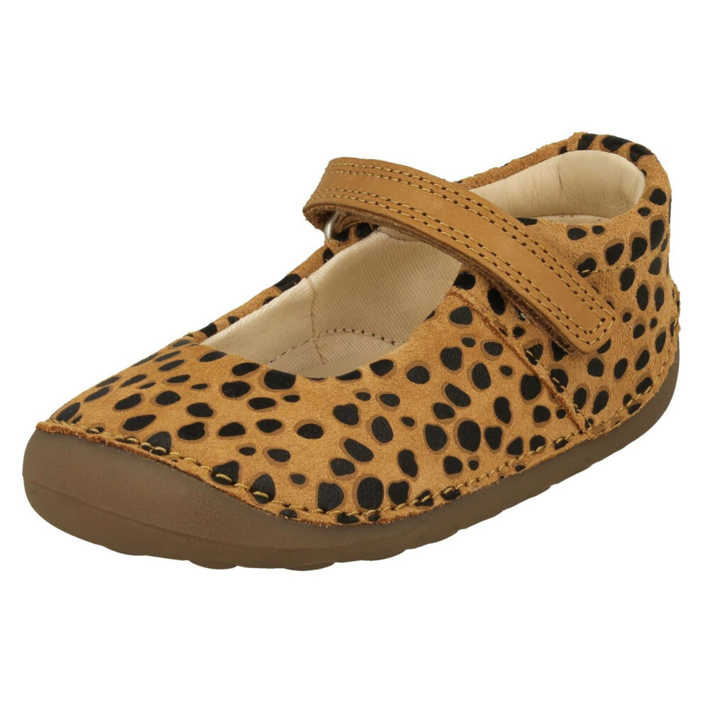 Clarks (Tan, Uk 5.5 Infant) Girls Casual First Shoes Tiny Mist - G Fit