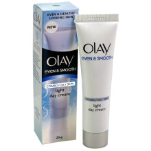 Olay Even & Smooth Day Cream for Oily/Combination Skin - Non-Greasy, Even Skin Tone, with Vitamin B3, E & Pro-Vitamin B5, 20g