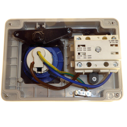 16 Amp 230V 3 Pin Interlock Socket Switched 2P+E Single Phase Blue 2