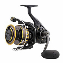 Daiwa BG2500 BG Saltwater Spinning Reel 2500 5.6: 1 Gear Ratio 6+1 Bearings 33.20" Retrieve Rate 13.20 lb Max Drag