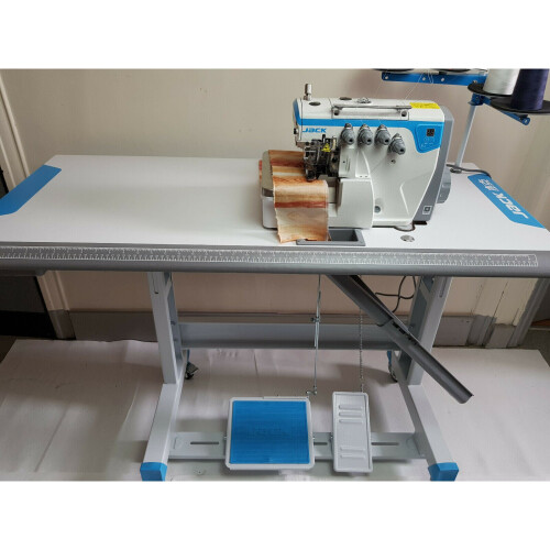 JACK E4 - 4 Thread Overlocker Direct Drive Motor Industrial Sewing Machine 2