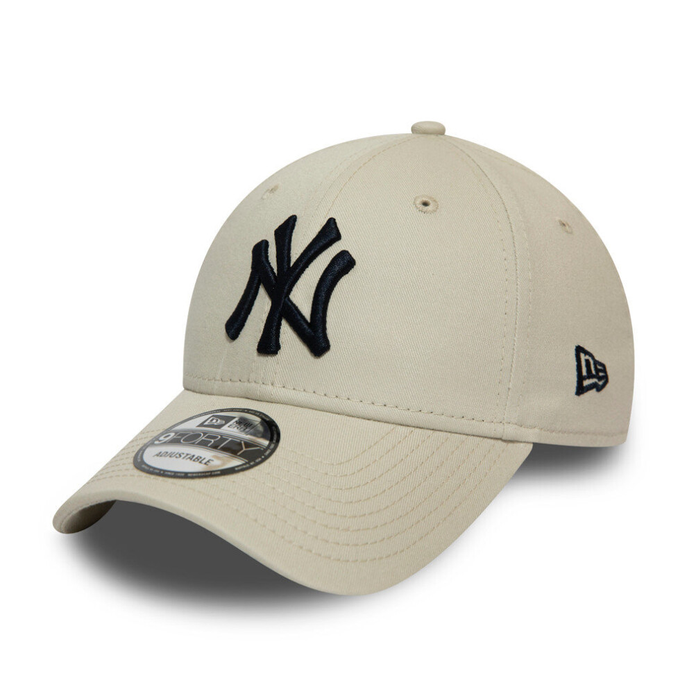 New Era League Essential 9Forty Cap ~ New York Yankees Cream