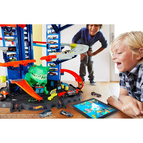 Hot Wheels Hot Wheels City Ultimate Garage Playset with Multi-Level Racetrack, 91 cm Tall Moving T-Rex Dinosaur, Parks 2