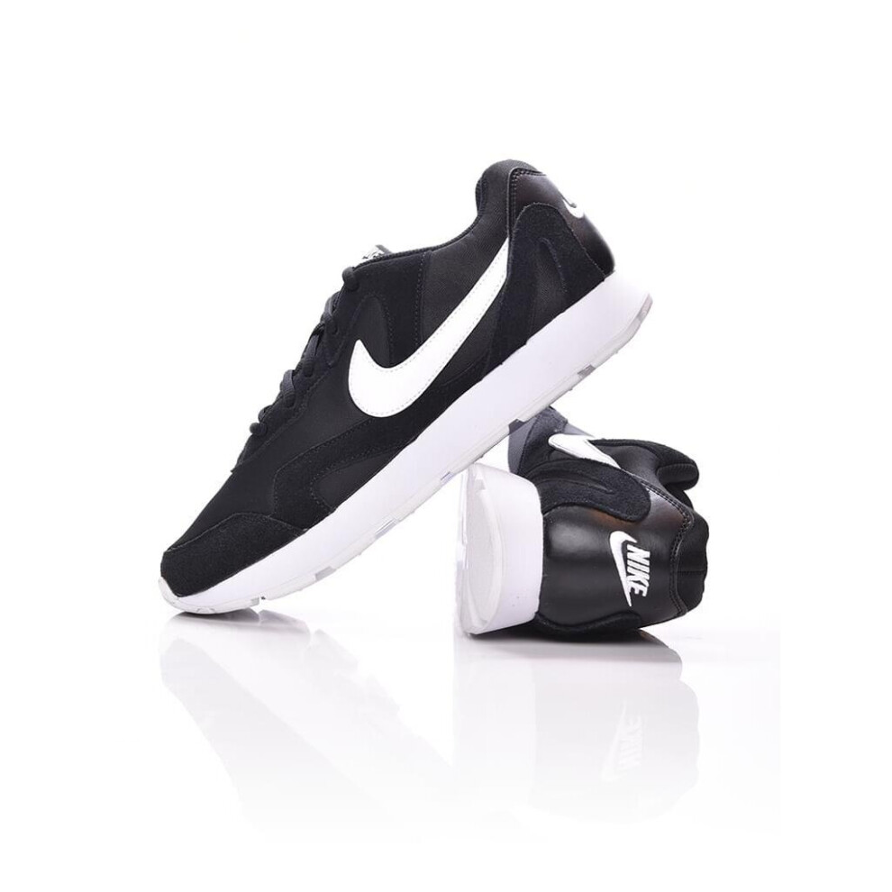 Nike delfine trainers mens deals