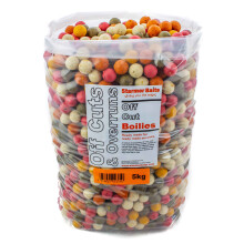 Carp fishing boilie off cuts and over runs mixed sizes and colours 5kg