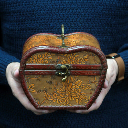 Apple 1920's Style Box 1