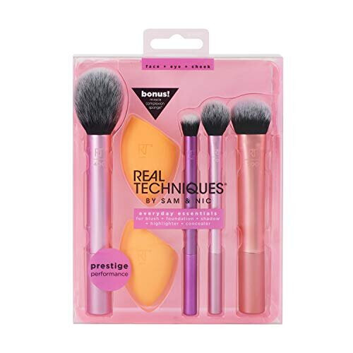 Real Techniques Real Techniques Everyday Essentials Plus with Bonus Miracle Complexion Sponge - Amazon Exclusive