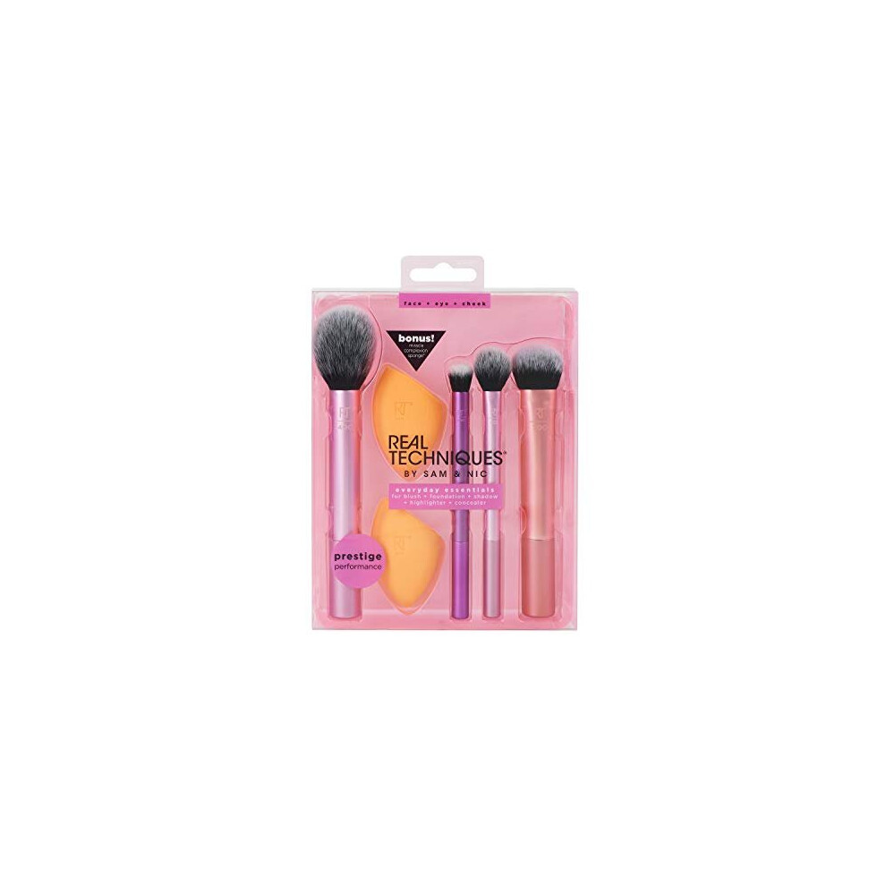 Real Techniques Everyday Essentials Plus With Bonus Miracle Complexion Sponge - Amazon Exclusive