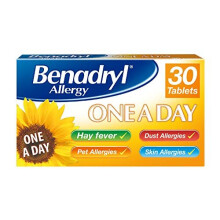 Benadryl Allergy One a Day 10 mg Tablets - Effective and Long Lasting Relief from Hay Fever, Pet, Skin and Dust Allergies - 30 Tablets