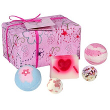 Bomb Cosmetics Pretty in Pink Handmade Wrapped Bath and Body Gift Pack, Contains 5-Pieces, 480 g [Contents May Vary]