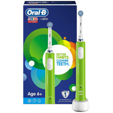 Oral-B Junior Kids Electric Toothbrush Rechargeable for Children Aged 6+, Green