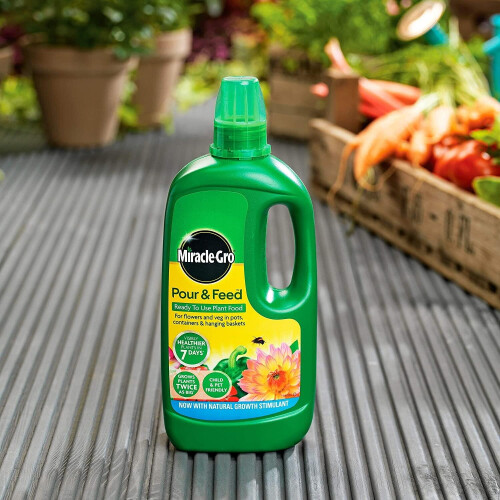 Miracle-Gro Miracle-Gro Improved Pour & Feed 1L [119646] 1