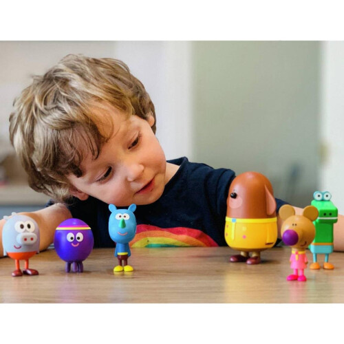 Hey Duggee Hey Duggee Squirrel Figurine Set With Duggee 2