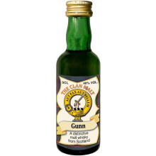Gunn Clan Crest Miniature Whisky Collectable 5cl Bottle, Made in Scotland