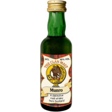 Munro Clan Crest Miniature Whisky Collectable 5cl Bottle, Made in Scotland