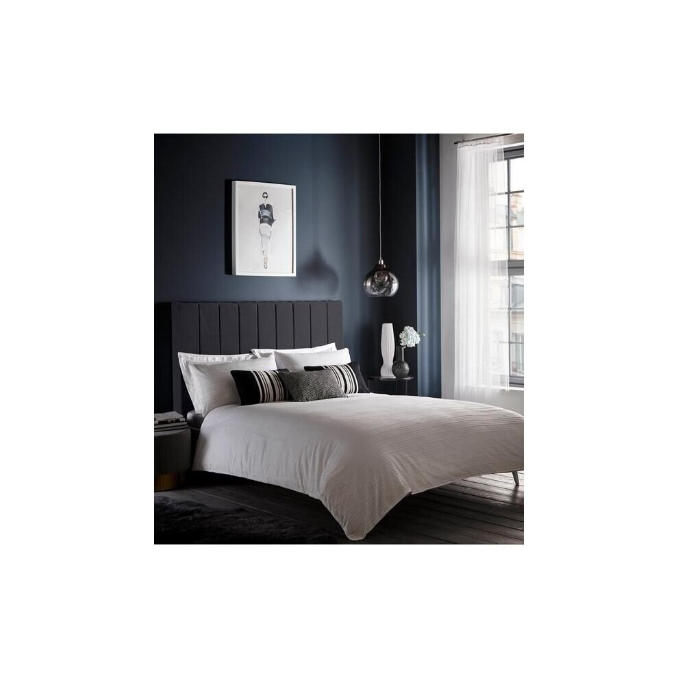 Karen Millen Pleat Detail White King Size Duvet Cover Set