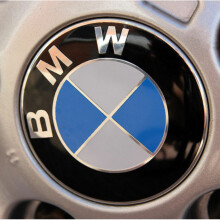 4 x BMW WHEEL CENTRE CAPS 68MM 10 PIN CLIP FITS 1,3,5,7 Series E90 E34 Z4