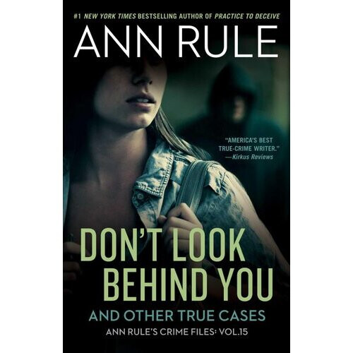 Don't Look Behind You | Paperback