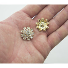 HAND Set of 3 Pretty Clear Crystal Buttons in a Metal Setting - 20 mm Diameter