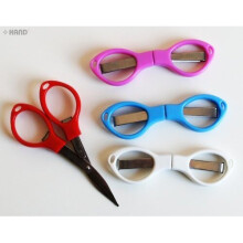 2 Pieces of No.0921 Convenient Travel Folding Safety Small Scissors 4 Inch