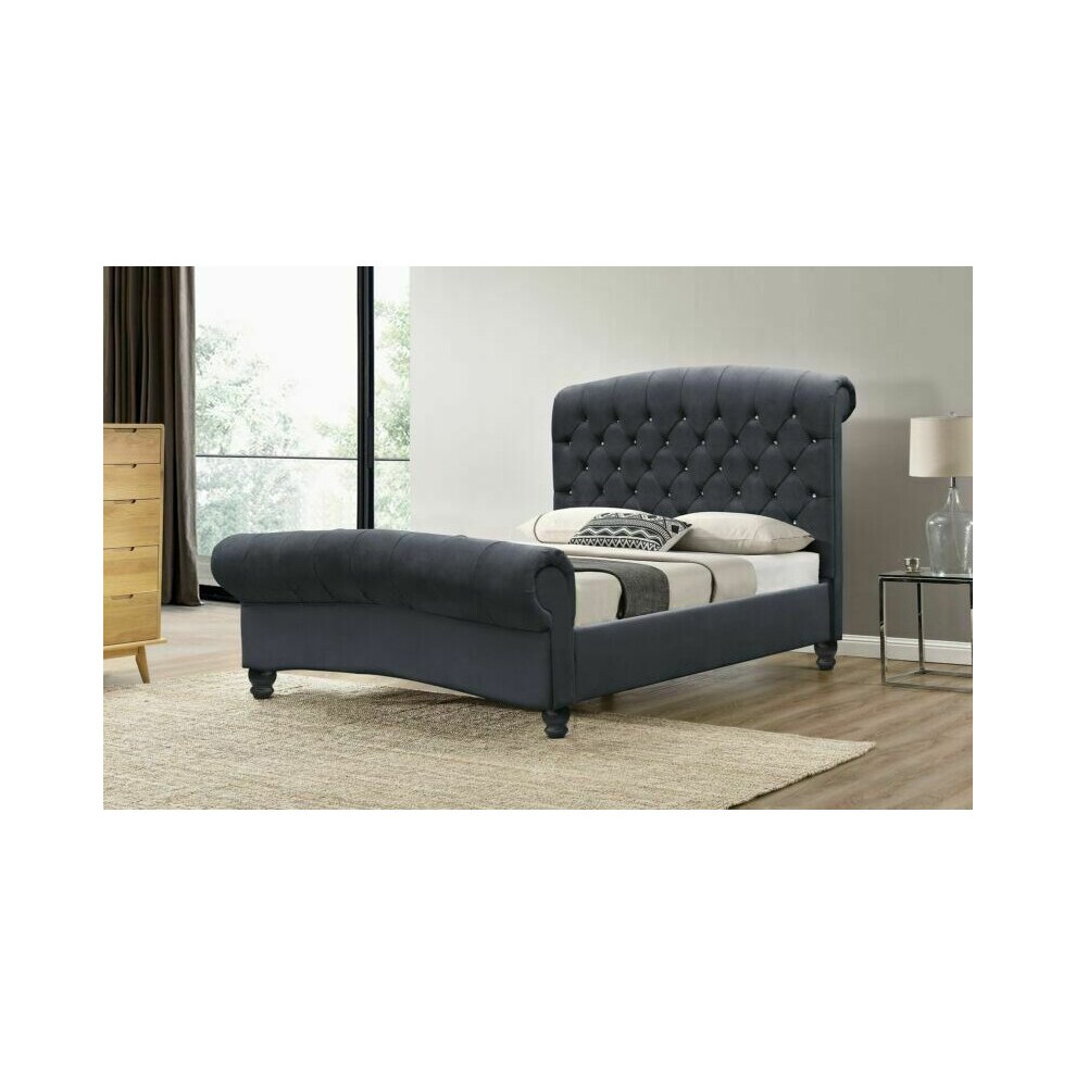 (Grey, Kerri Mattress) 4ft6 Double Plush Velvet Diamante Chesterfield Sleigh Bed