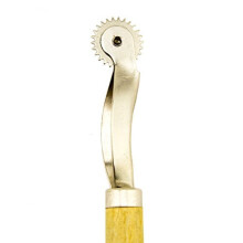 HAND H-1622 SKC Wooden Handled Toothed Tracing Wheel - for Fashion Design and Pattern Cutting