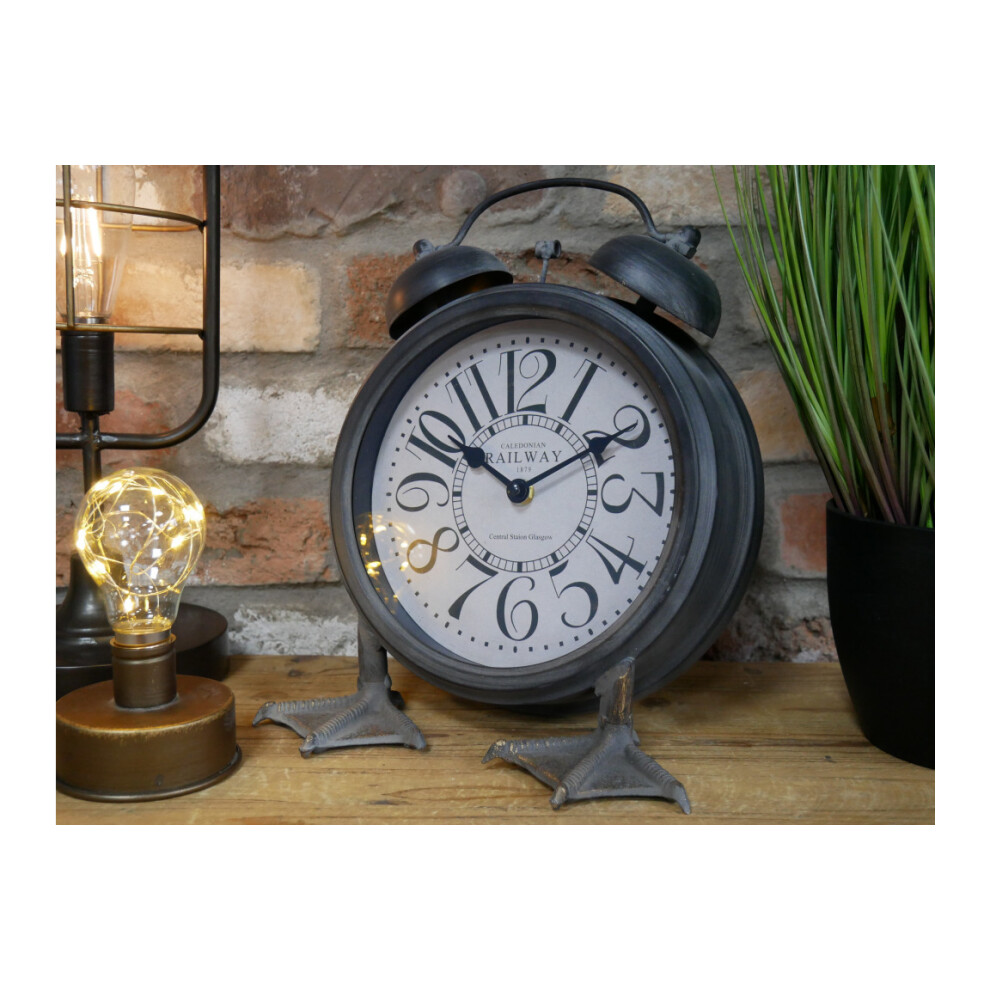 Quirky Metal Duck Feet Desk Clock | Battery Operated