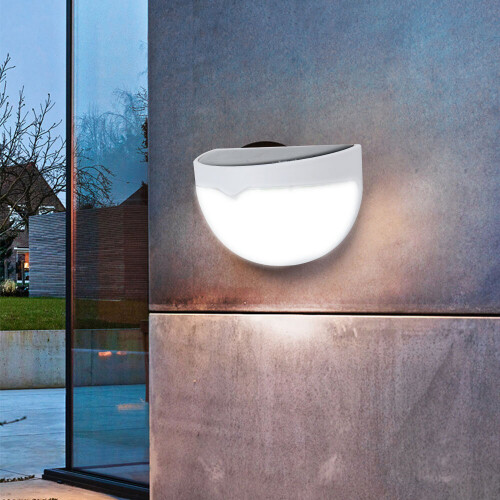8 x  LED SUPER BRIGHT SOLAR GARDEN LIGHTING 2