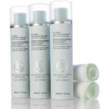 Liz Earle Cleanse and Polish 100ml Trio with 2 Muslin Cloths by Liz Earle