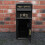 Sort Royal Mail-postkasse med stativ 9