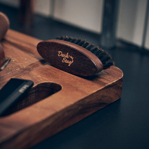 Βούρτσα για γένια με μαλακές τρίχες Dark Stag Barber 1