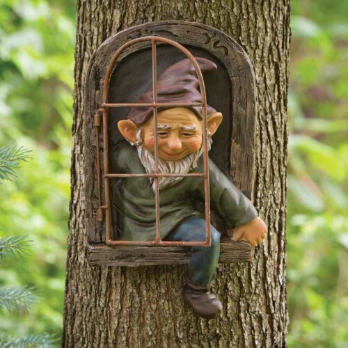 Elf buiten de deur tuinkabouter standbeeld tuindecoratie