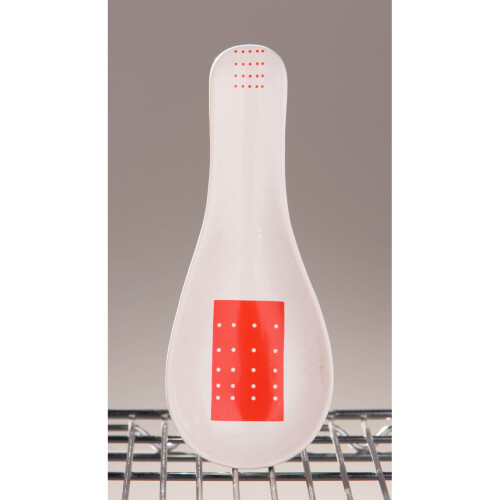 Premier Housewares Stylish Red Tag Spoon Rest, Practical Design Utensil Rest For Kitchen, Durable Spoon Rest For Cooking