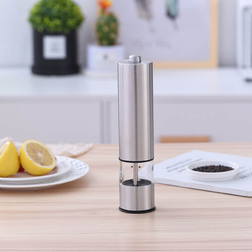 2X Electric Salt Pepper Mills Grinder Set Shaker Adjustable Coarseness