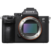 Sony Alpha a7 III Spiegellose Systemkamera (Gehäuse ohne Objektiv)